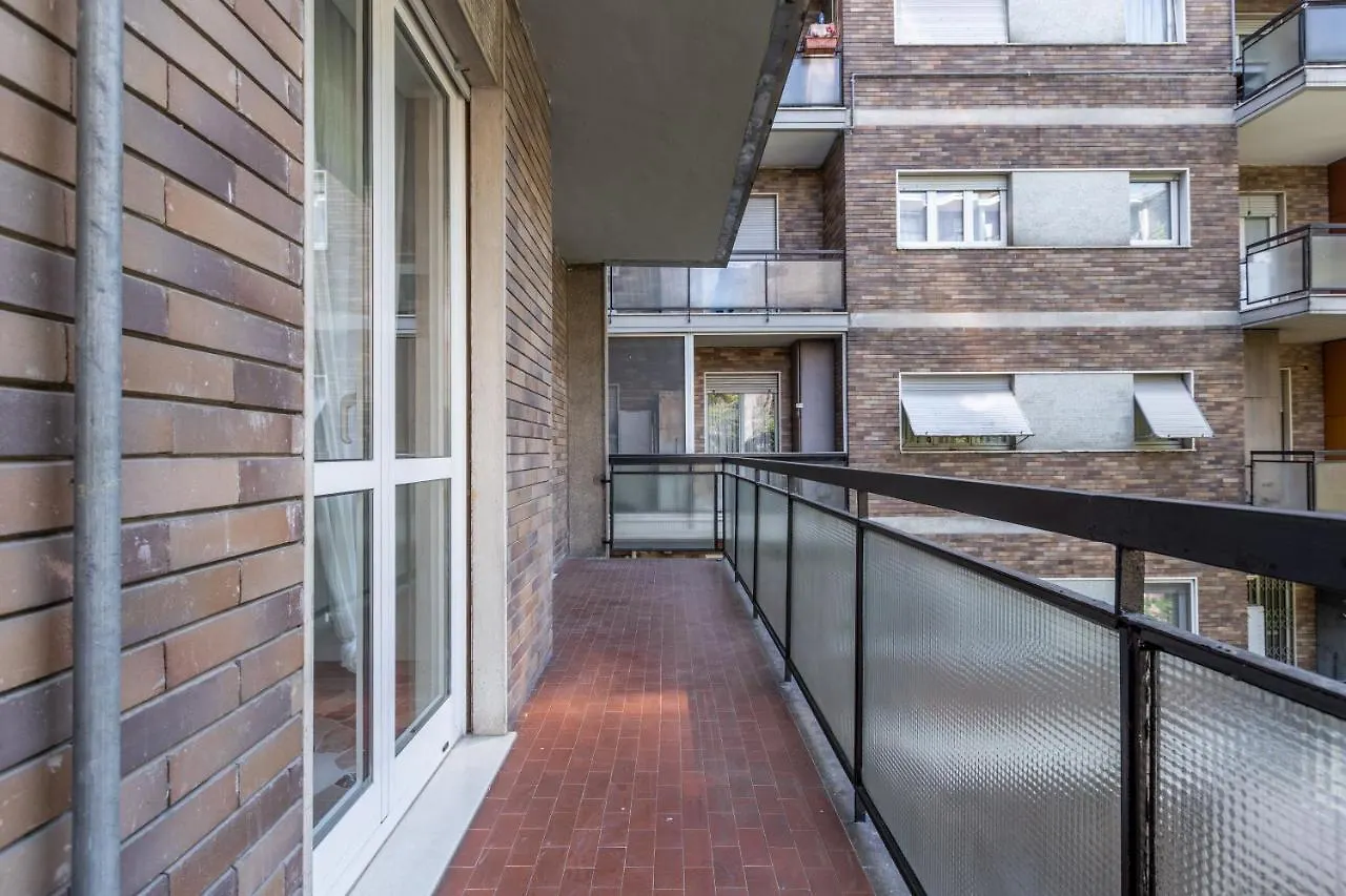 Piazzale Udine Balcony Apt Mailand Apartment